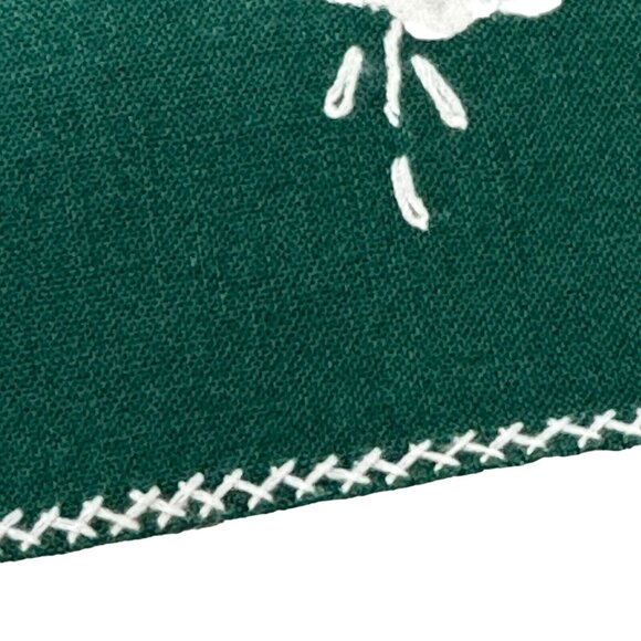 Green Cloth Napkins White Embroidered Floral Design Square Set of 6 - Picture 5 of 11